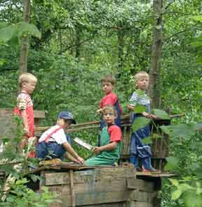 Eine selbstgebaute H&uuml;tte